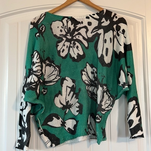 Luisa Ricci Italy Flowery Sweater  Top Size Small - Picture 3 of 4